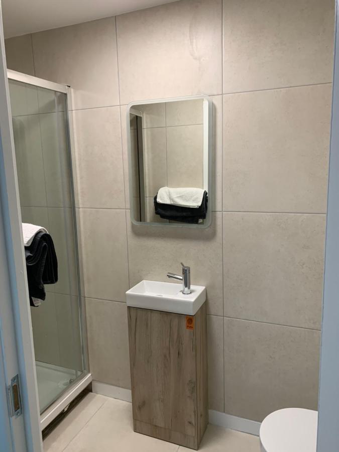 Plaza Suite 61 B Bangor  Extérieur photo