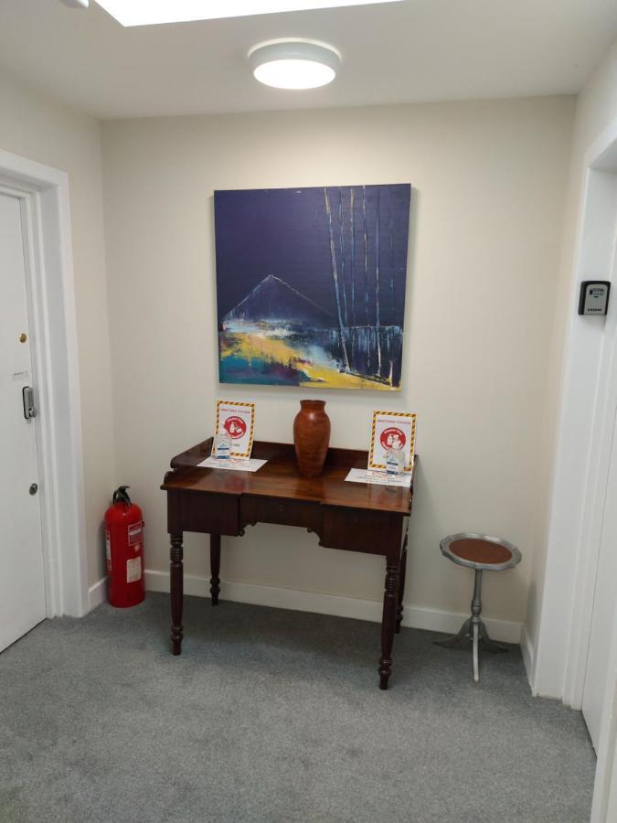 Plaza Suite 61 B Bangor  Extérieur photo